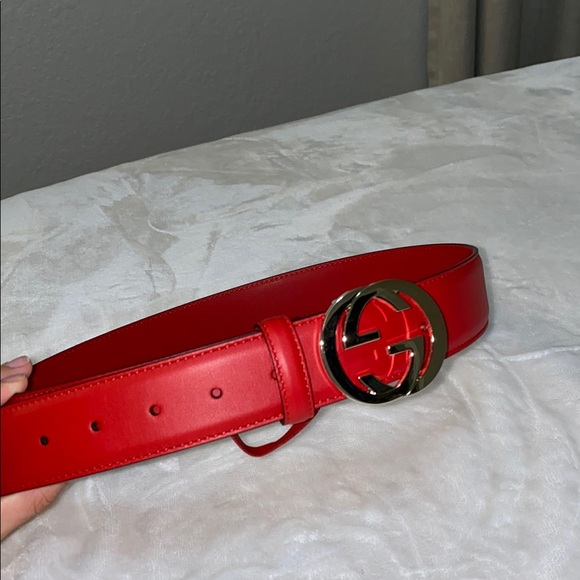 Gucci Red Leather Belt with Gold Logo Buckle - Picture 2 of 5